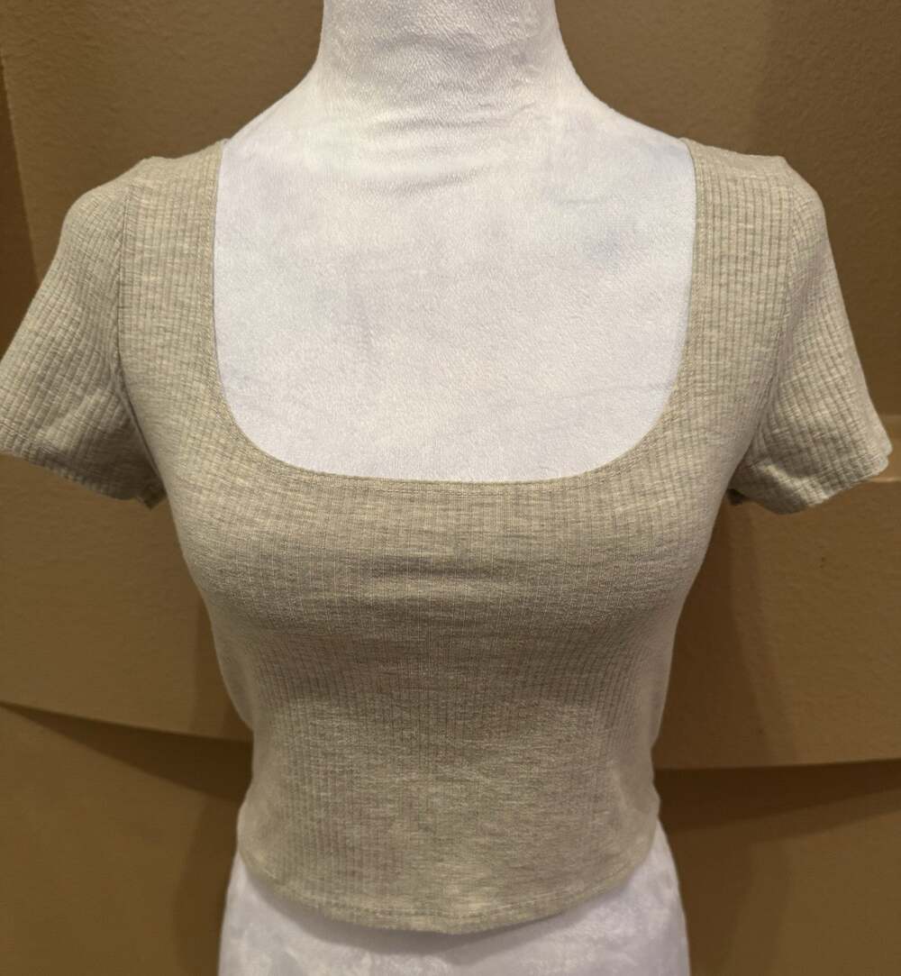 Reformation Kaleigh Top In Marble Size M